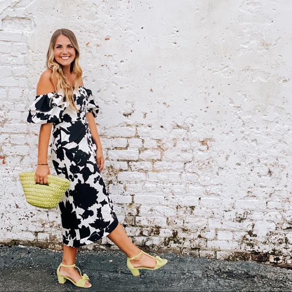 ✨💛💗 H E L L O 💗💛✨ - Picture 3 of 16